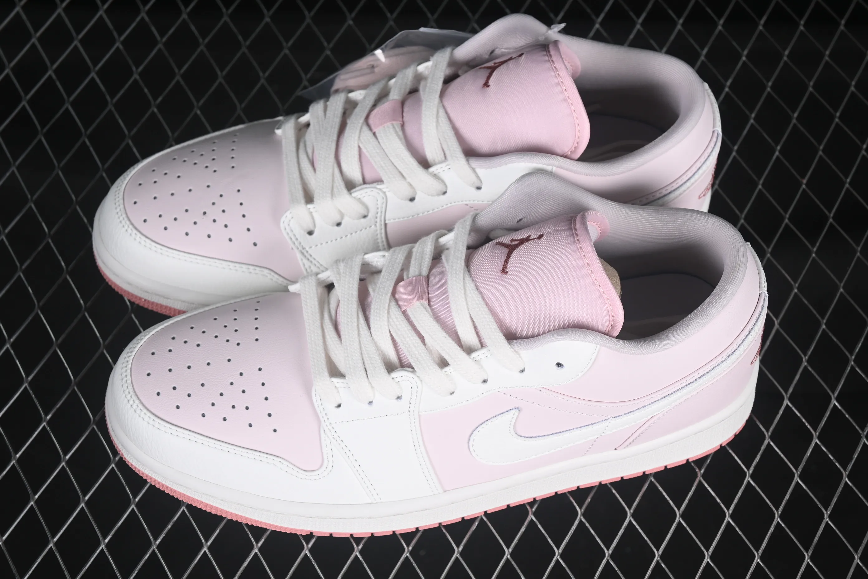 All categories Air Jordan Jordan series basketball shoes Air Jordan 1 Low Air Jordan 1 Low AJ1 Joe 1 girly pink low-top cultural casual sneakers IH0823-611